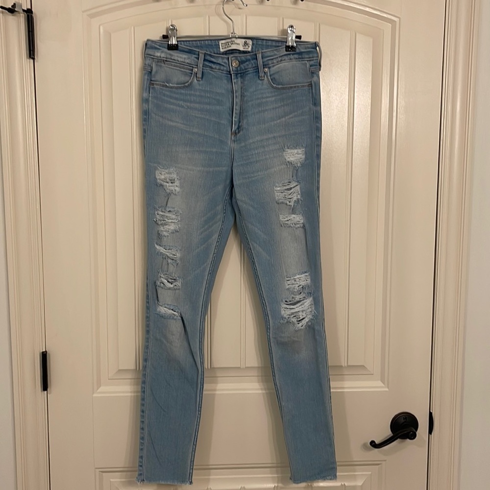 Abercrombie & Fitch - Super Skinny High Rise. Destroyed light wash, size 8R